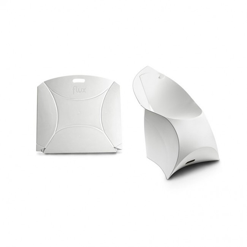 white popup flux chair with view flat packed and built