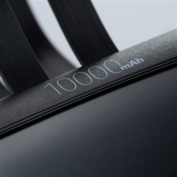 Powerbank with Fast Charge close up of 10000 mAh